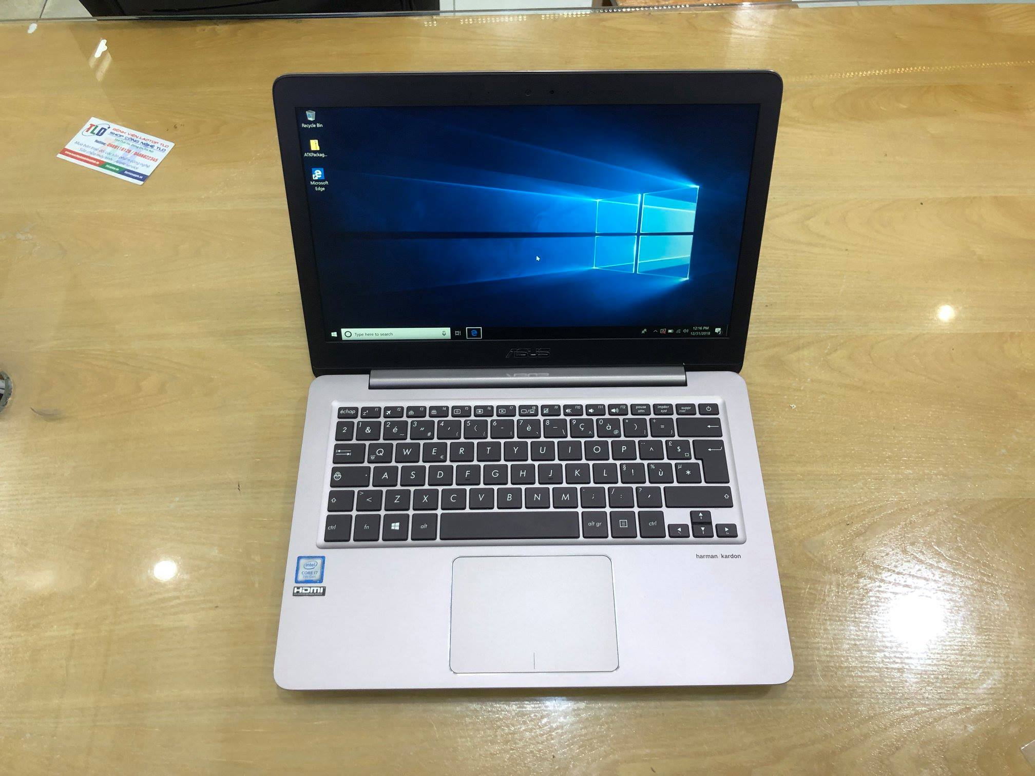 Laptop Asus ZenBook UX310.jpg